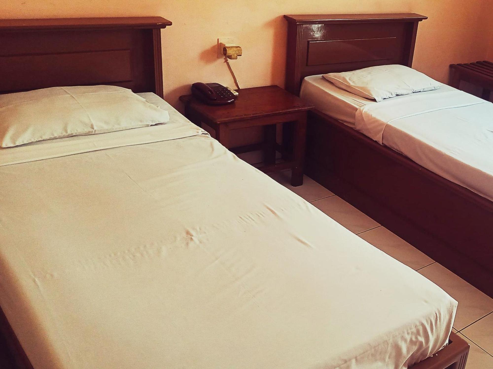 Hotel Wijaya Purwokerto Exterior foto
