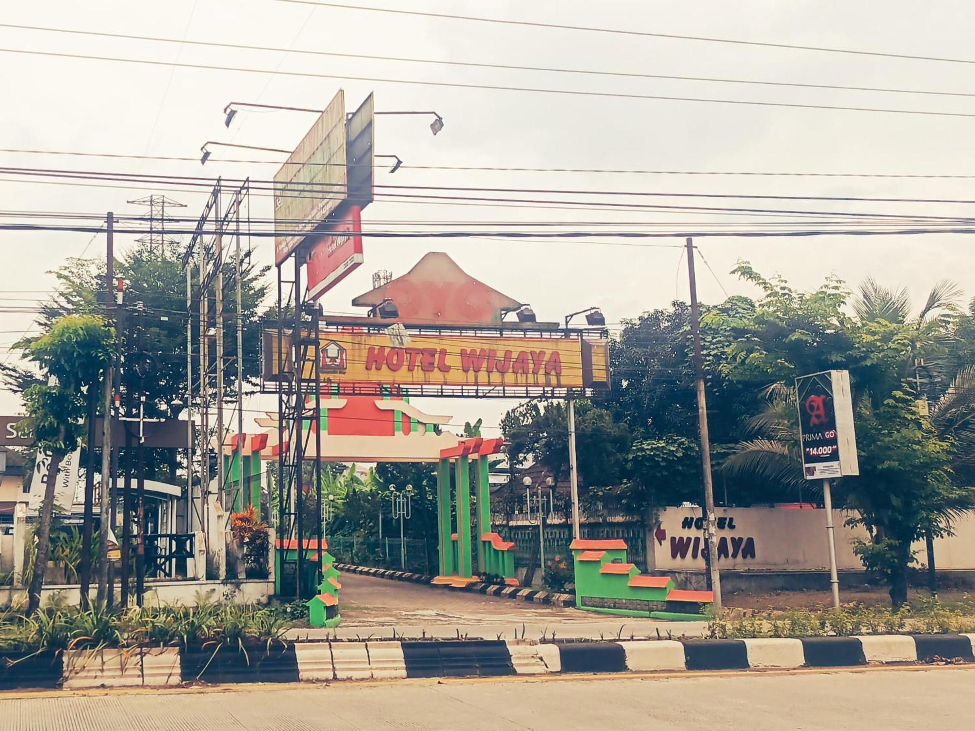 Hotel Wijaya Purwokerto Exterior foto